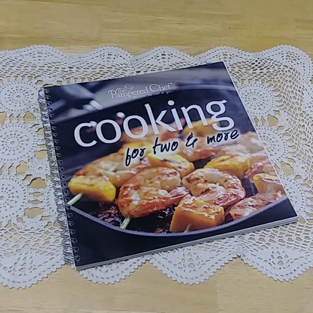 The Pampered Chef Cooking for two & More - Recipes for Small Households